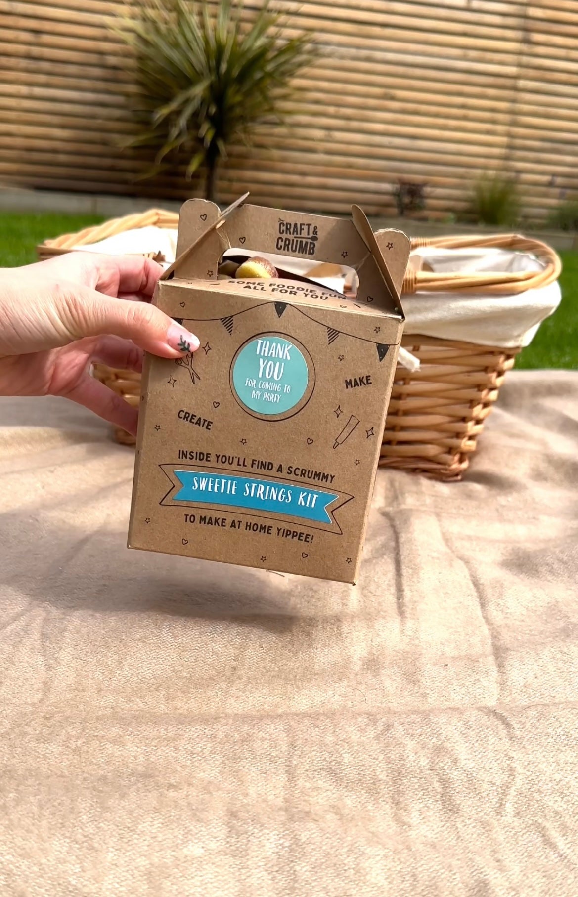Re-use your party bag as a picnic box