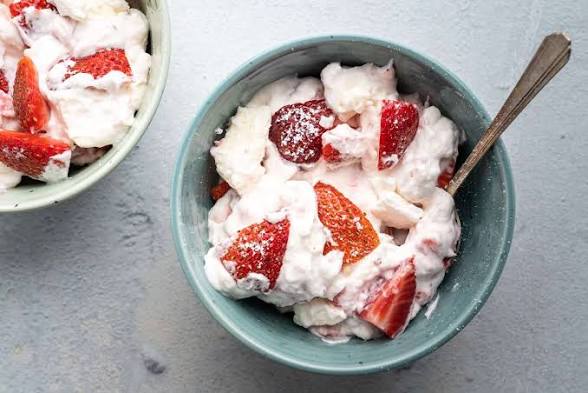 Easy Eton Mess Recipe for Kids (Ready in 10 Minutes)