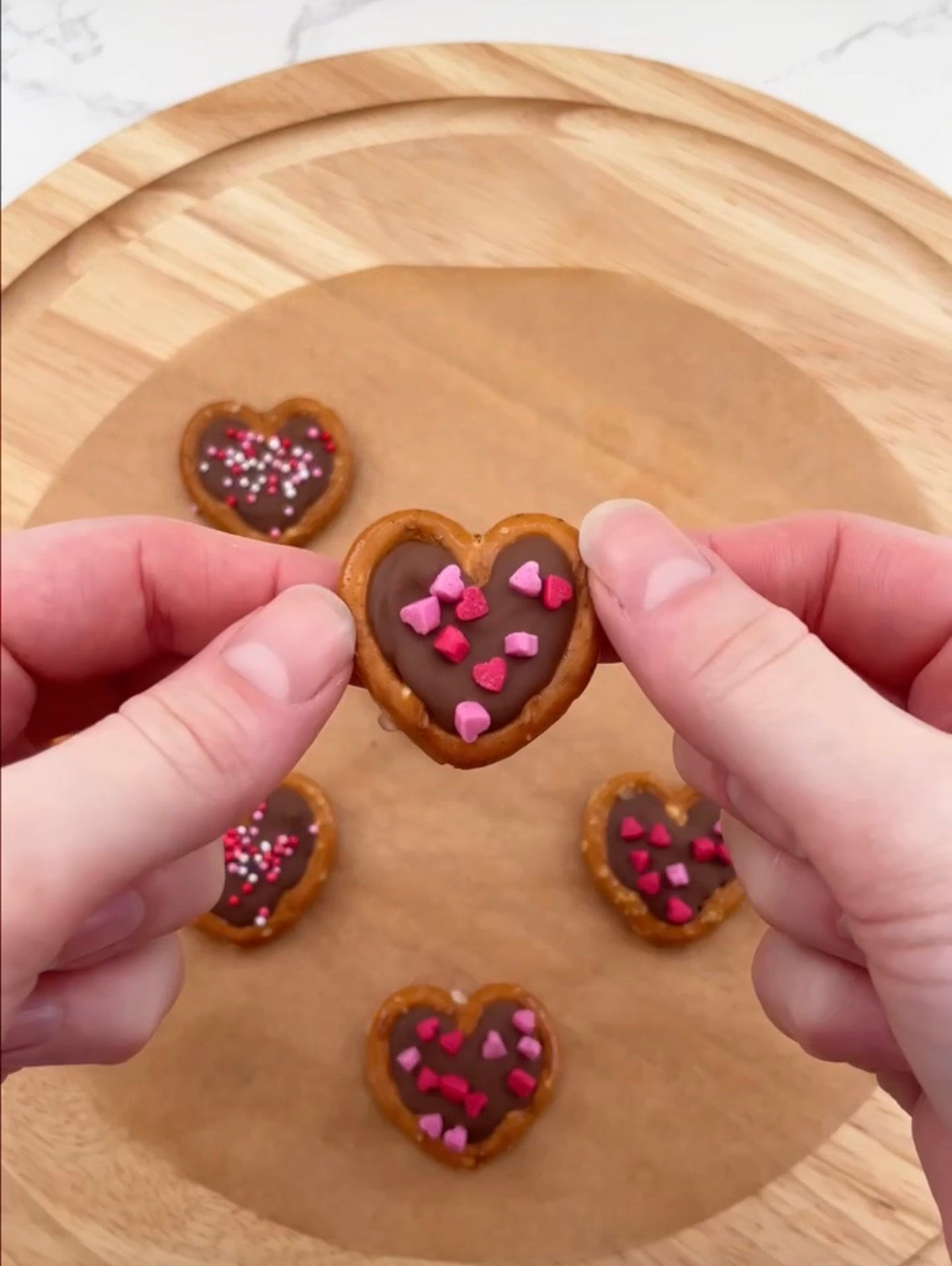 Pretzel no bake chocolate heart recipe 💕