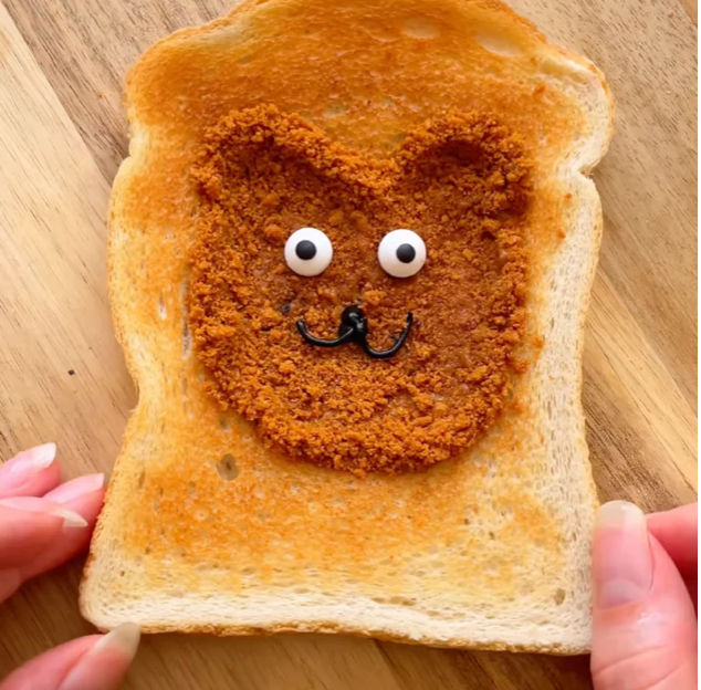 Teddy face toast